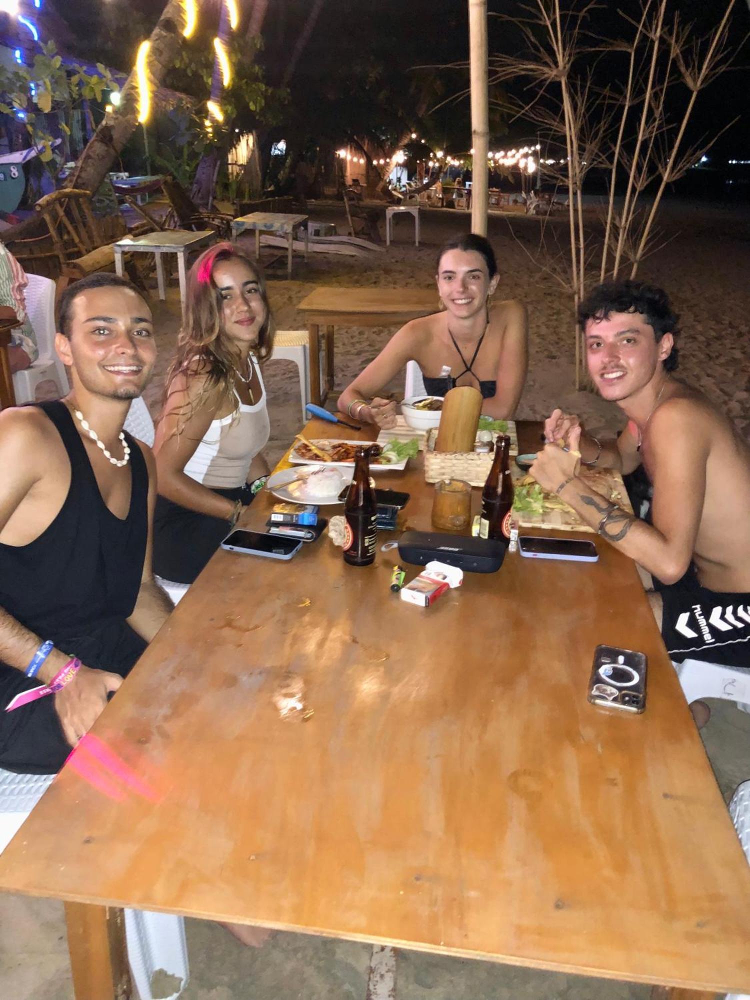 אל נידו Zhaya'S Beach & Cottages מראה חיצוני תמונה
