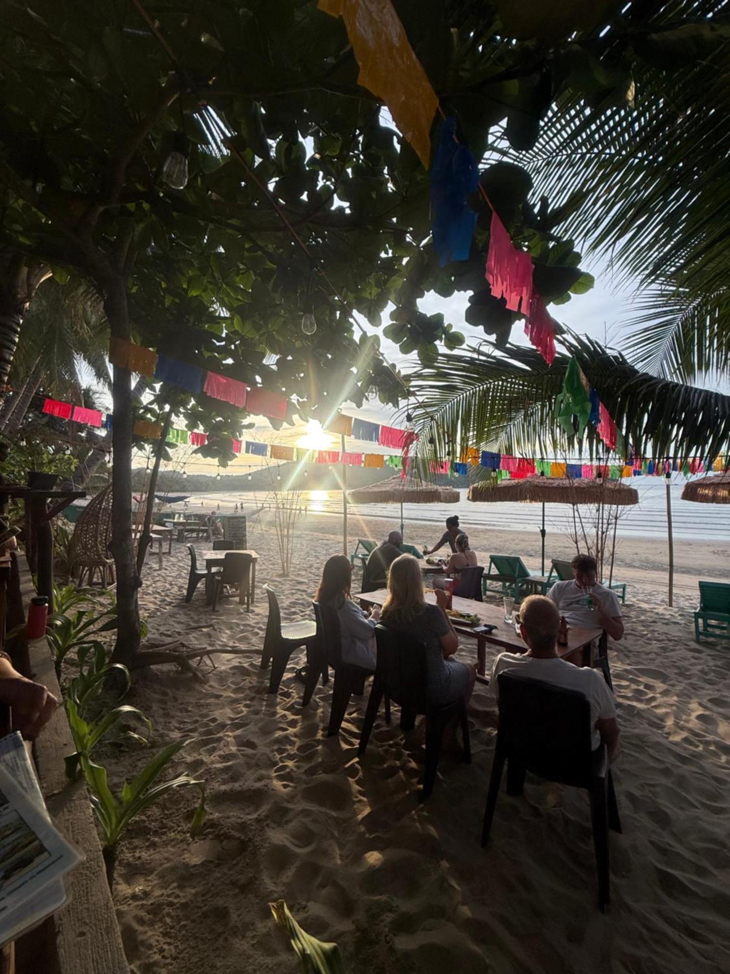 אל נידו Zhaya'S Beach & Cottages מראה חיצוני תמונה